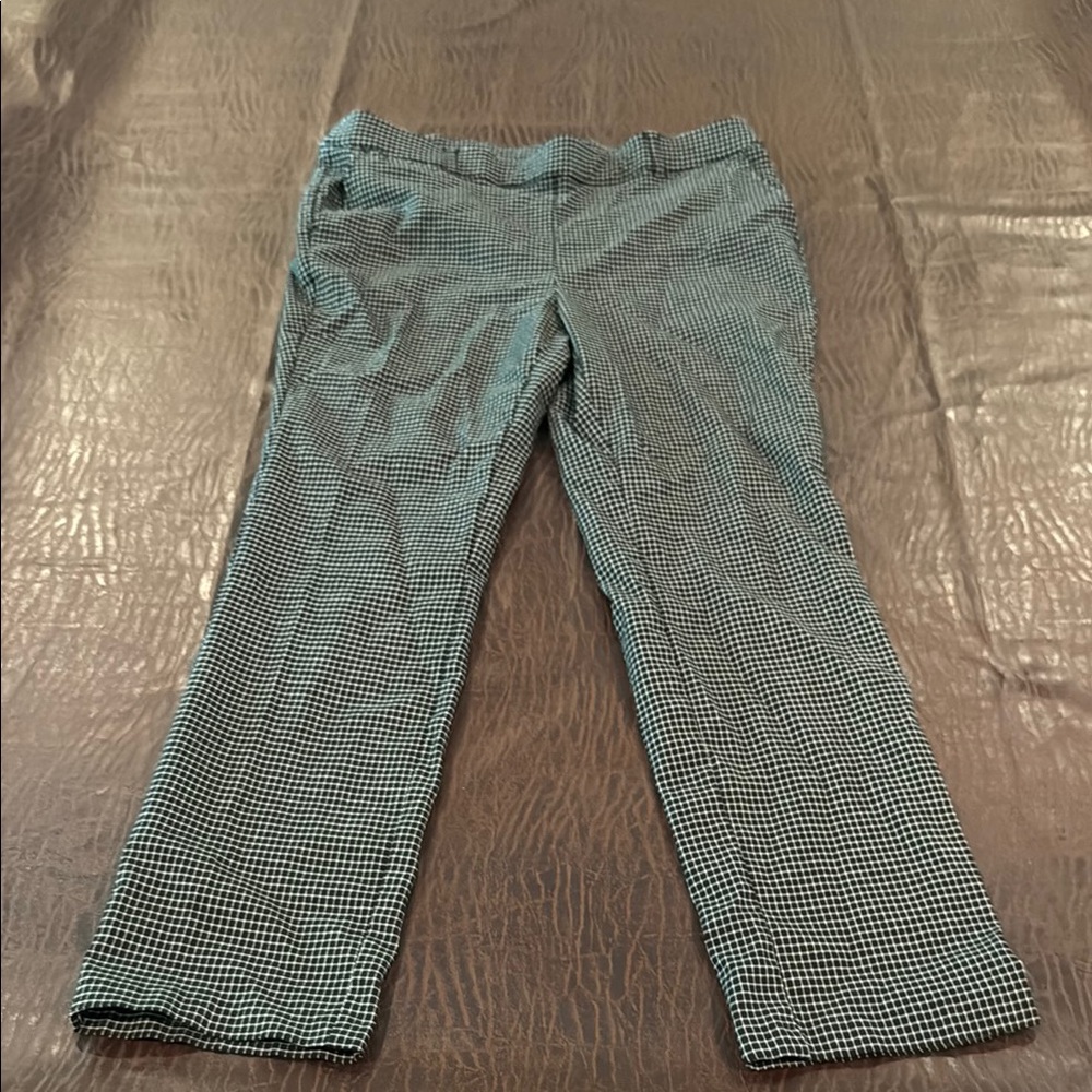 Women’s Black and White Pants